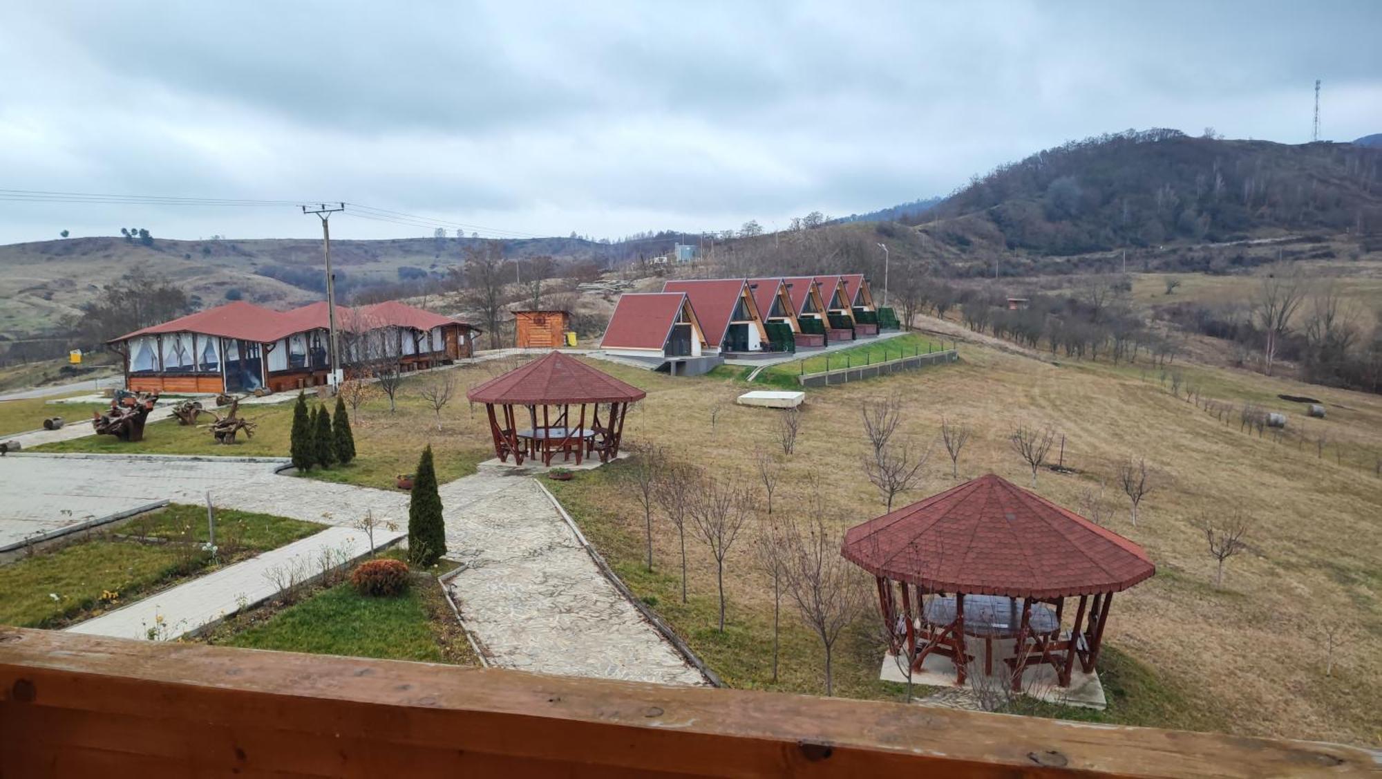 Motel Prislop ฮาเซก ภายนอก รูปภาพ