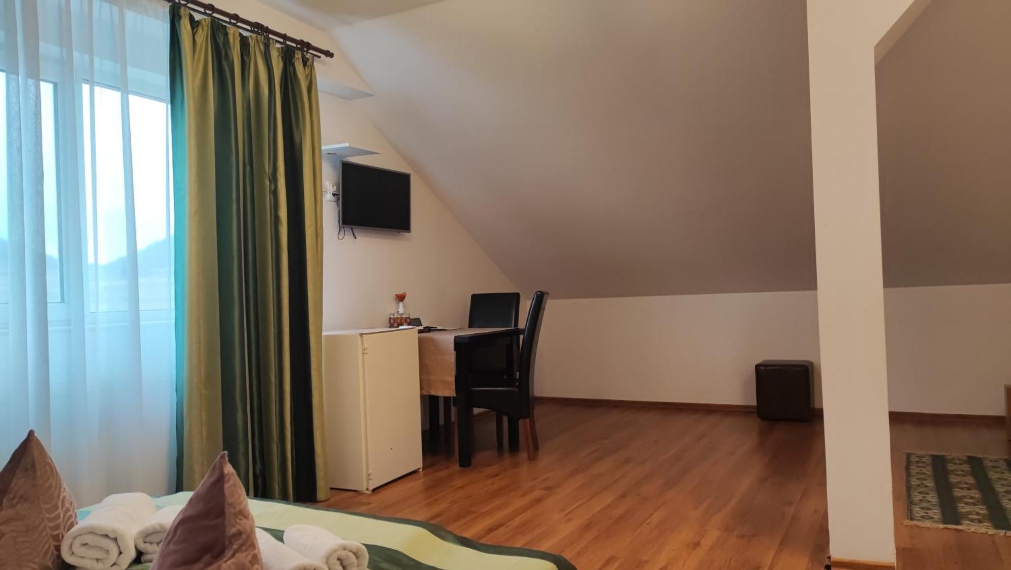 Motel Prislop ฮาเซก ภายนอก รูปภาพ